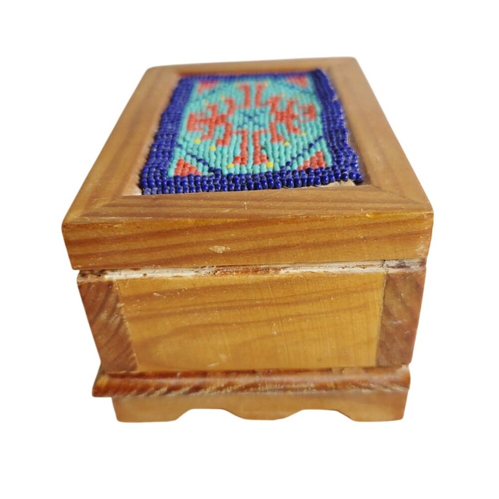 Vintage Huichol Handcrafted Mexican Beaded Box Top with Hinged Lid Navajo Style - Picture 5 of 12